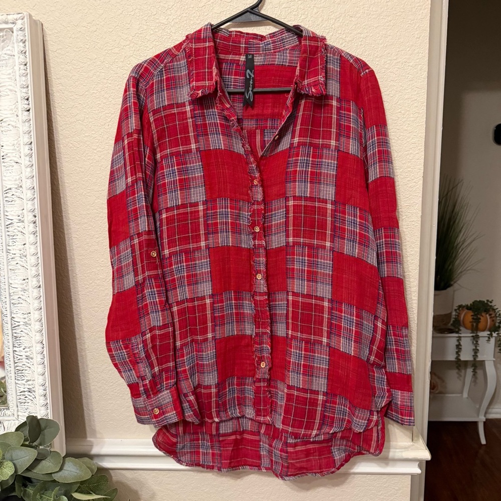 Seven7  Studded red  Button Down Shirt  medium - Picture 11 of 12